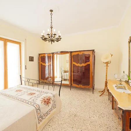 Apartament Aranci 67, Station & Vesuvius View Półwysep Sorrentyński