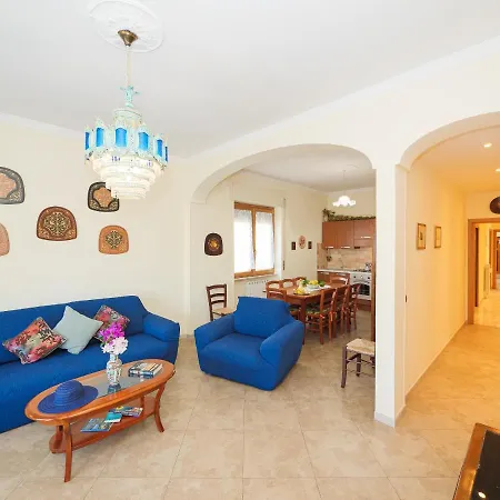 Apartman Aranci 67, Station & Vesuvius View Sorrento