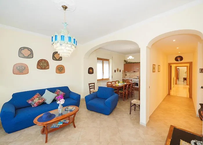 شقة Aranci 67- Up Station & Vesuvius View سورينتو