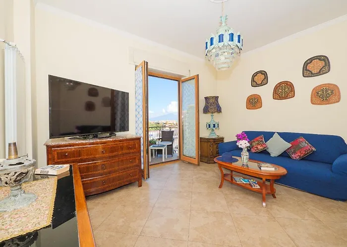 Aranci 67- Up Station & Vesuvius View * سورينتو