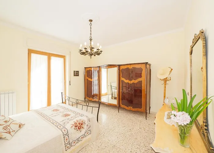 Aranci 67- Up Station & Vesuvius View Sorrento