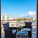 Апартаменты Aranci 67- Up Station & Vesuvius View *