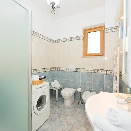 Aranci 67, Station & Vesuvius View Sorrente